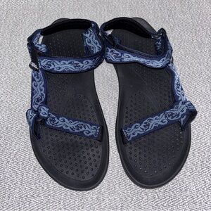 Teva Hurricane blue & black vine print water shoes sandals women's size 10 EUC